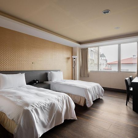 West Hotel Пулі Екстер'єр фото