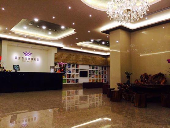 West Hotel Пулі Екстер'єр фото